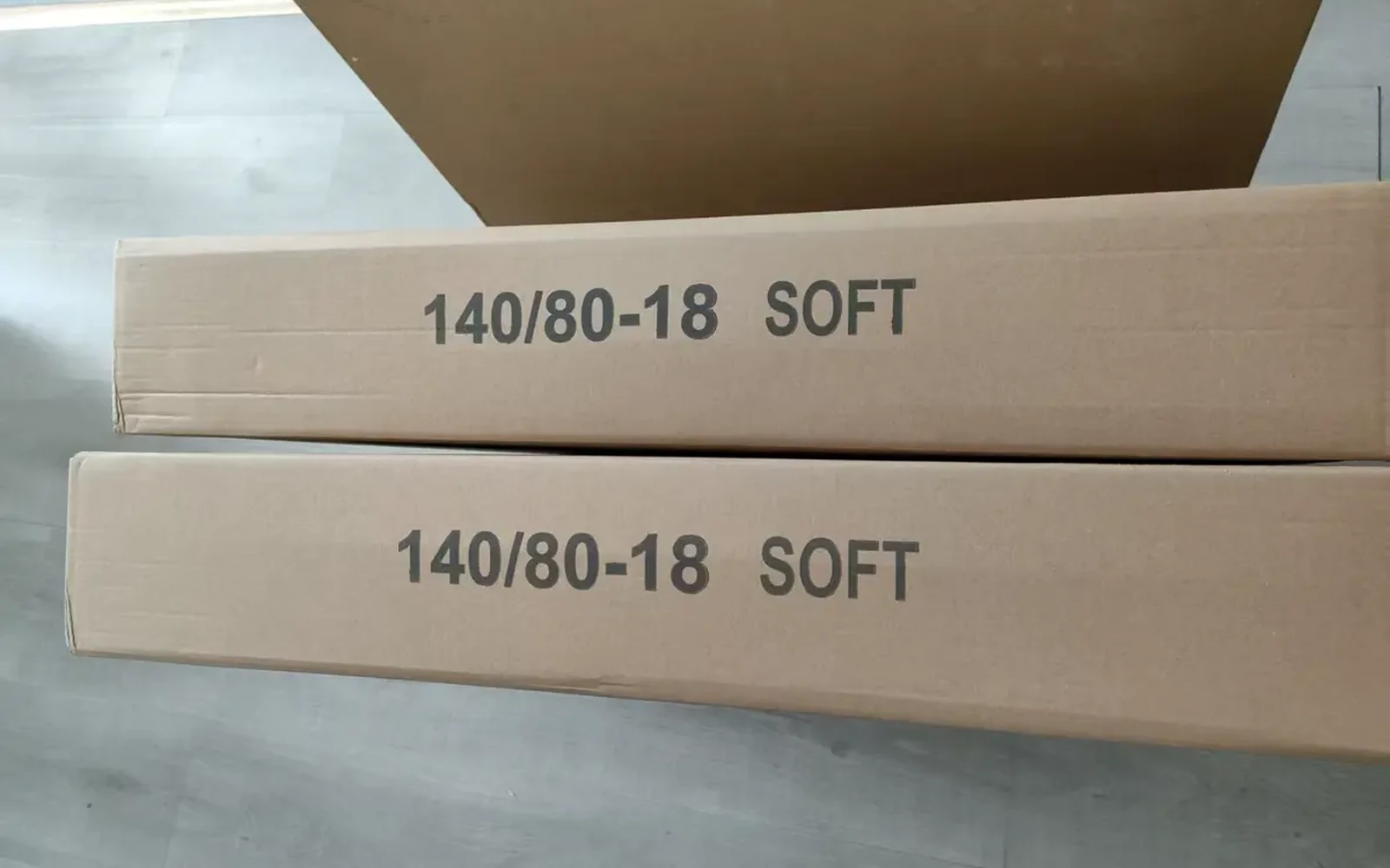 Картонные коробки Mousse с маркировкой 140/80-18 SOFT